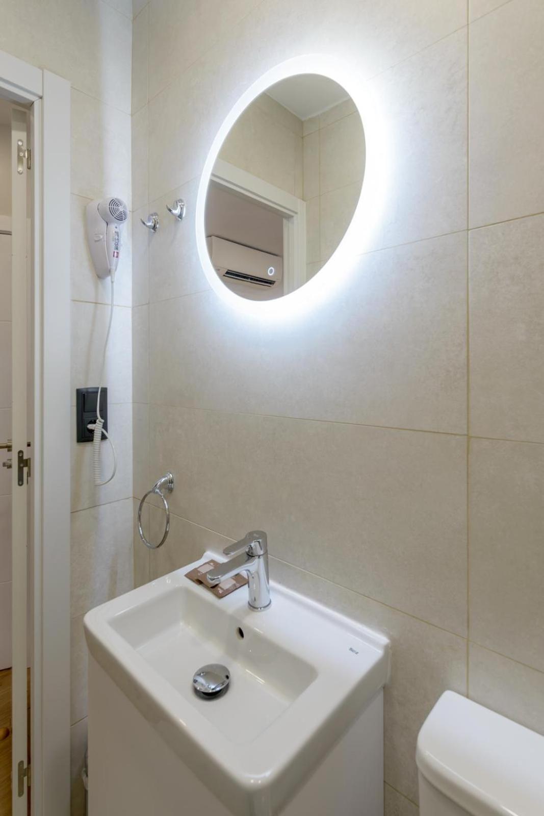 Hostal Sun Gate Madrid Dış mekan fotoğraf