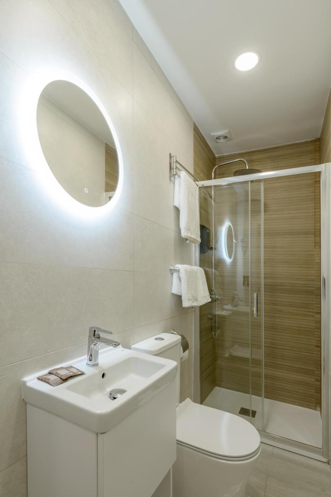Hostal Sun Gate Madrid Dış mekan fotoğraf