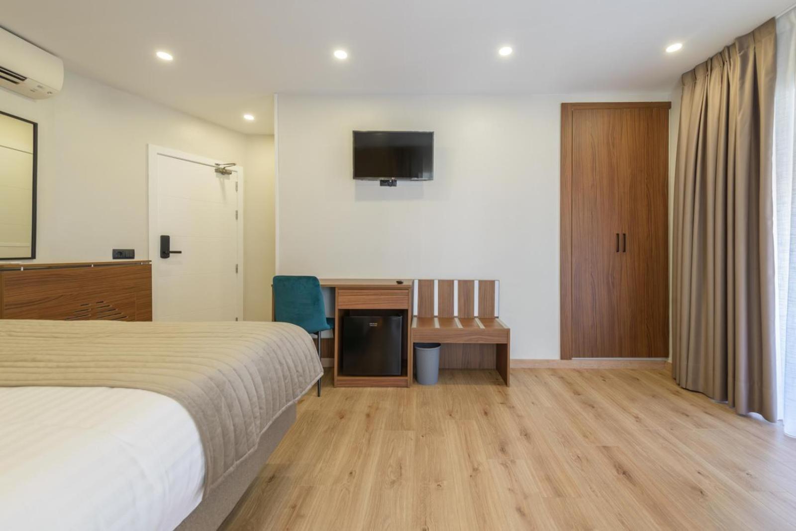 Hostal Sun Gate Madrid Dış mekan fotoğraf