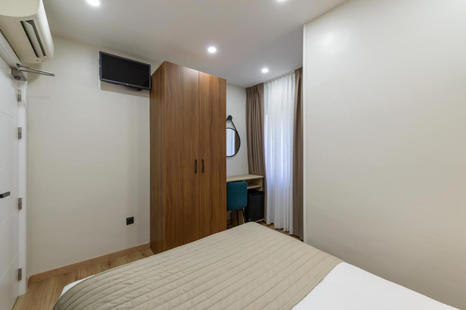 Hostal Sun Gate Madrid Dış mekan fotoğraf